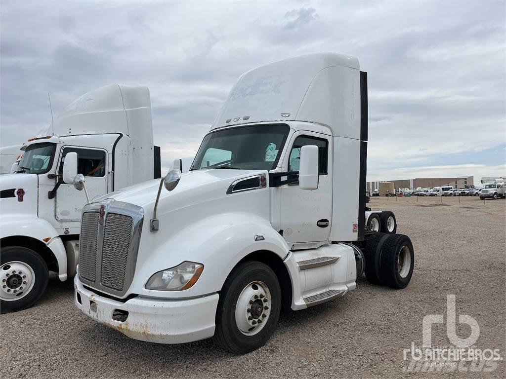 Kenworth T680 Naudoti vilkikai