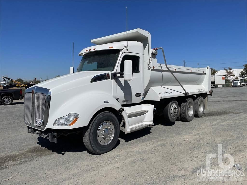 Kenworth T680 Savivarčių priekabų vilkikai