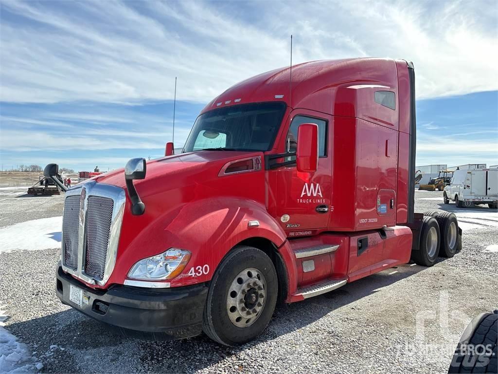 Kenworth T680 Naudoti vilkikai