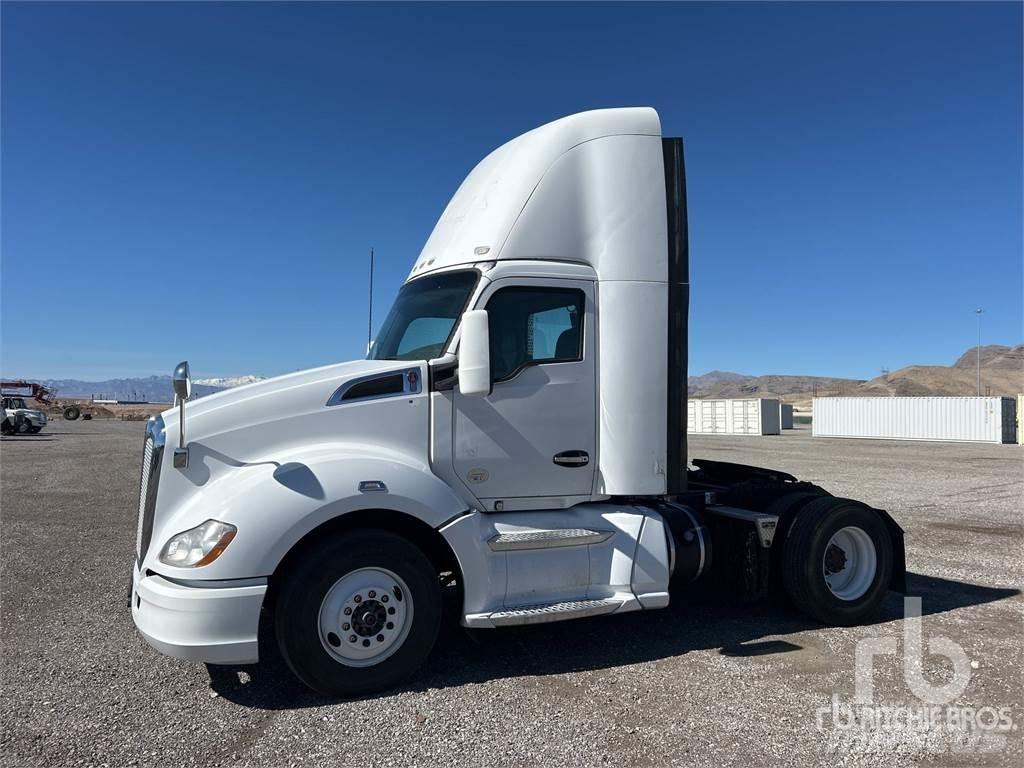 Kenworth T680 Naudoti vilkikai