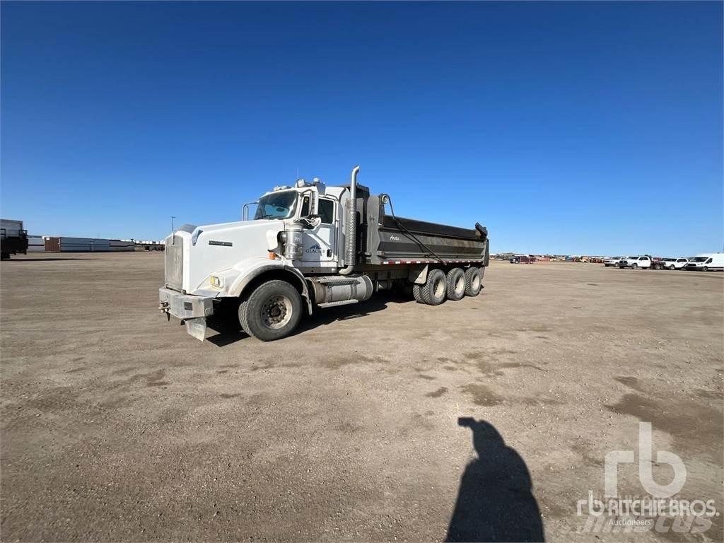 Kenworth T800 Savivarčių priekabų vilkikai