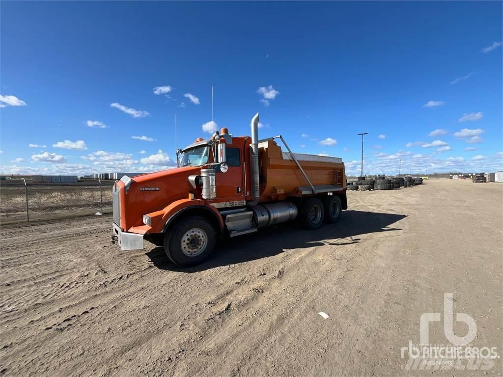 Kenworth T800 Savivarčių priekabų vilkikai
