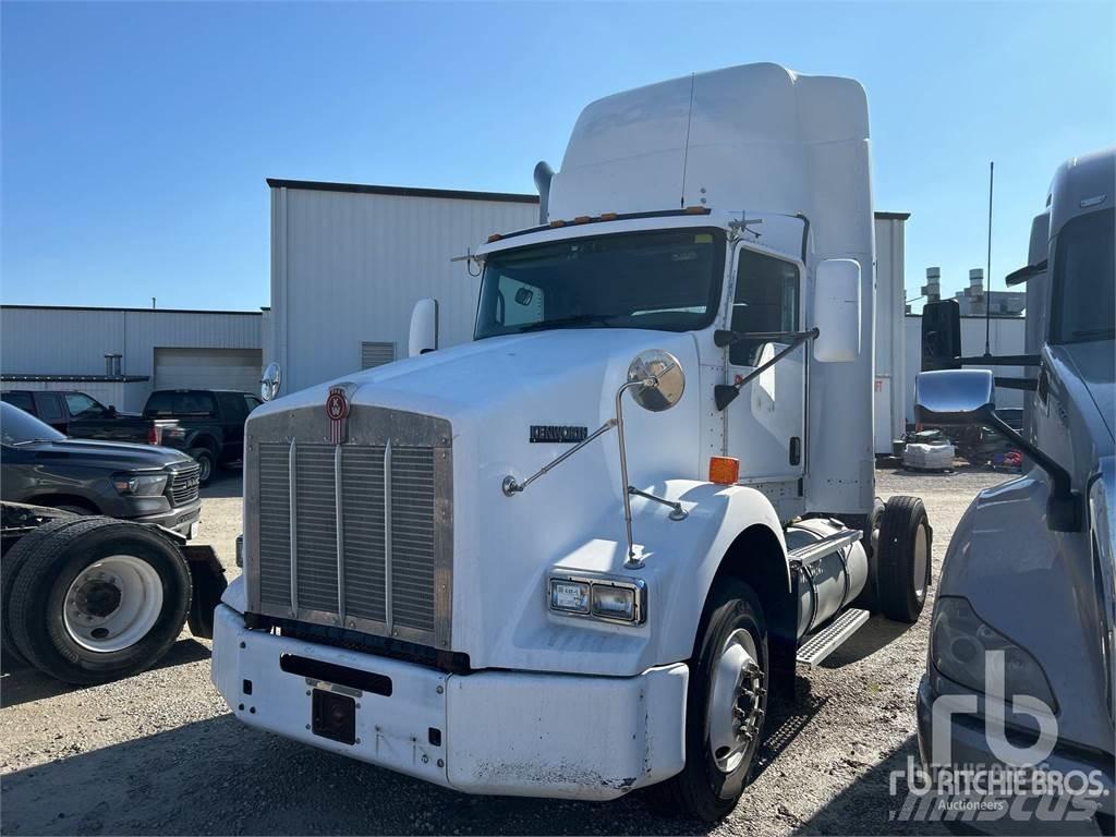 Kenworth T800 Naudoti vilkikai