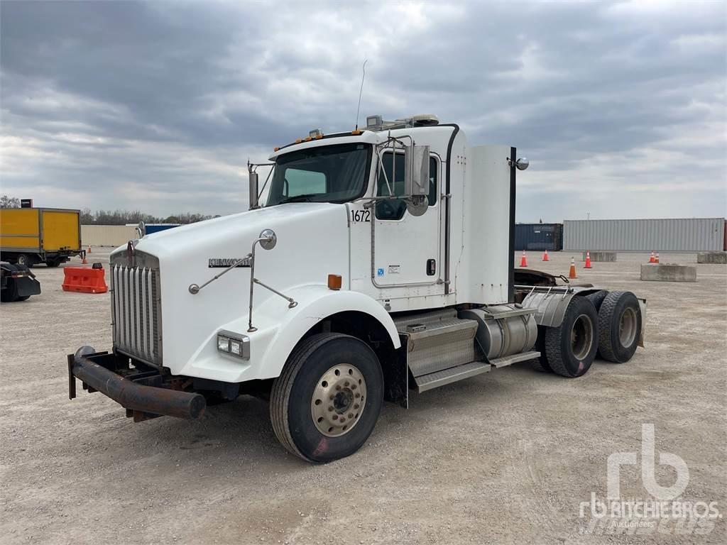 Kenworth T800 Naudoti vilkikai