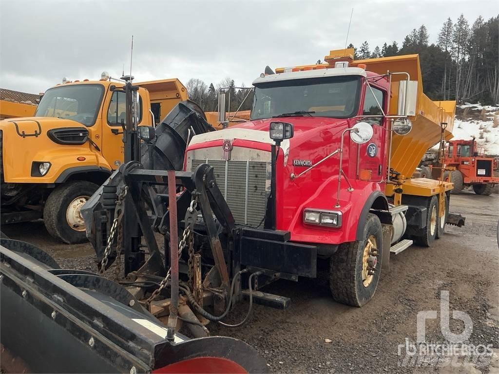 Kenworth T800 Sniego peiliai ir valytuvai