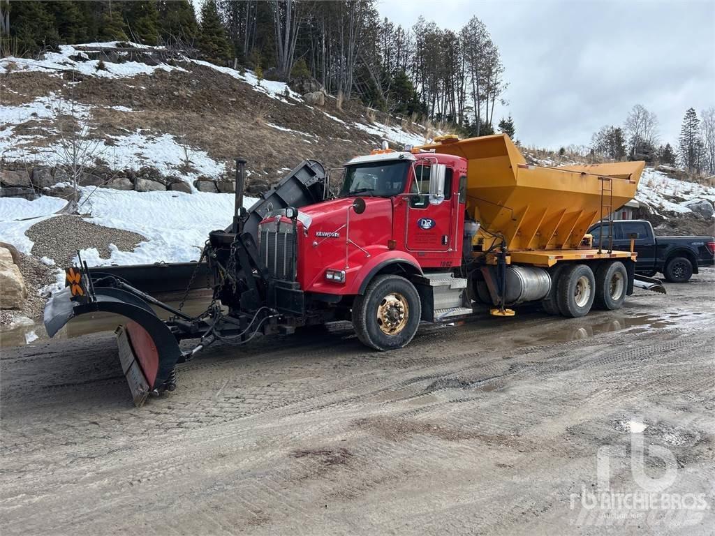 Kenworth T800 Sniego peiliai ir valytuvai