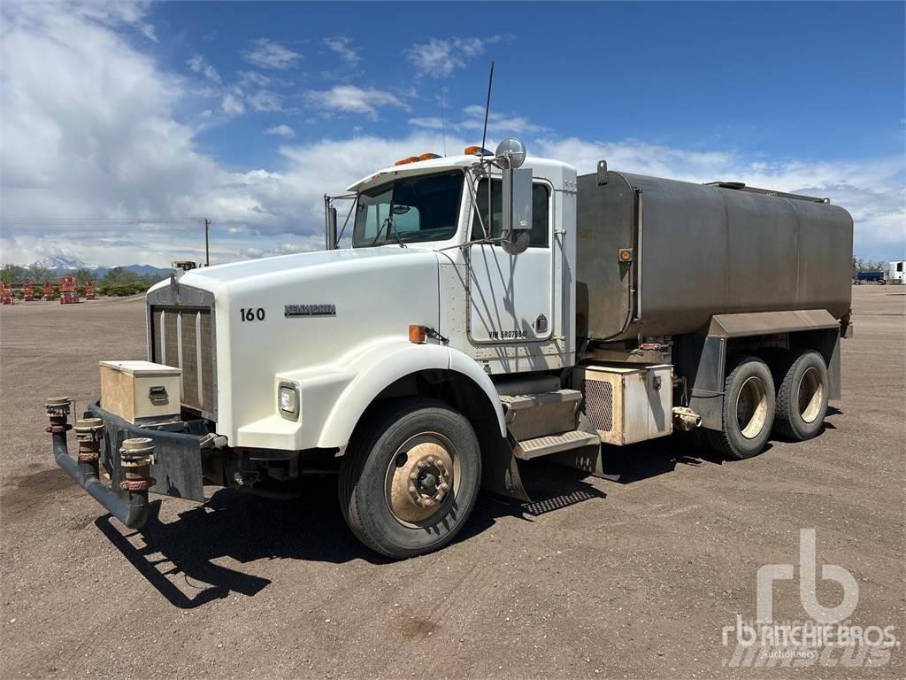 Kenworth T800 Vandens sunkvežimiai