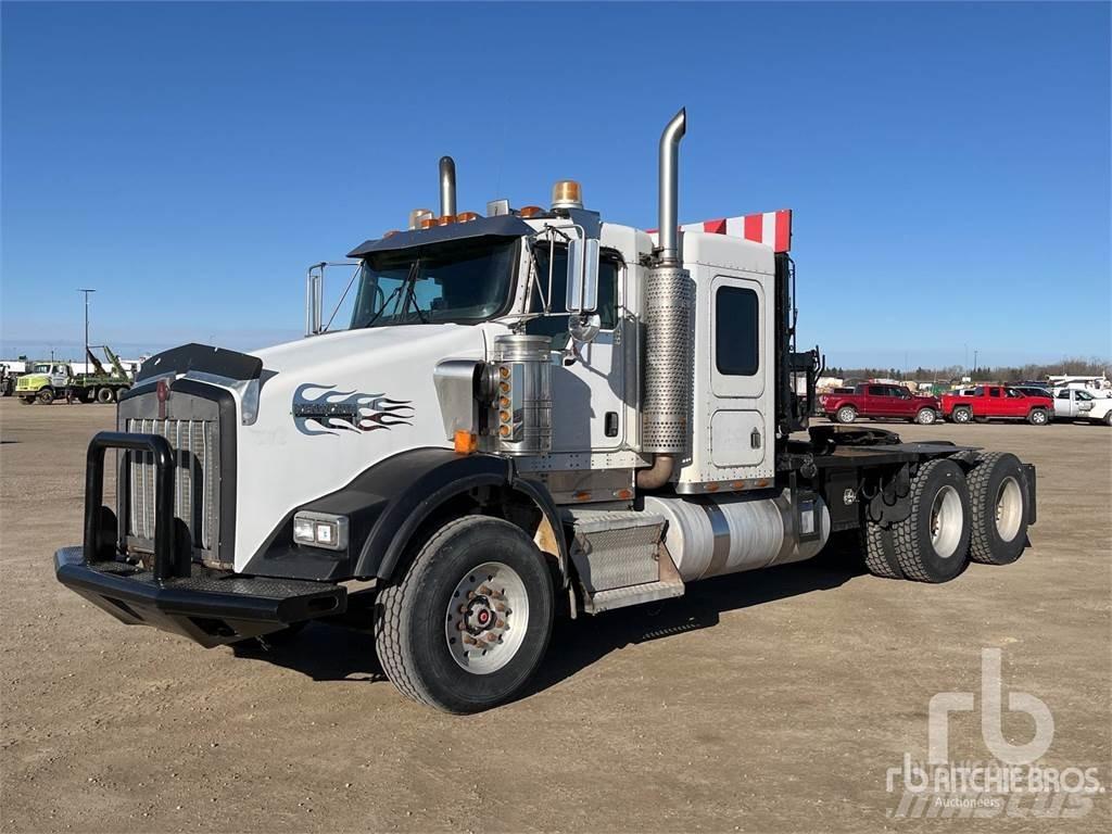 Kenworth T800B Platforminiai/Gerviniai sunkvežimiai