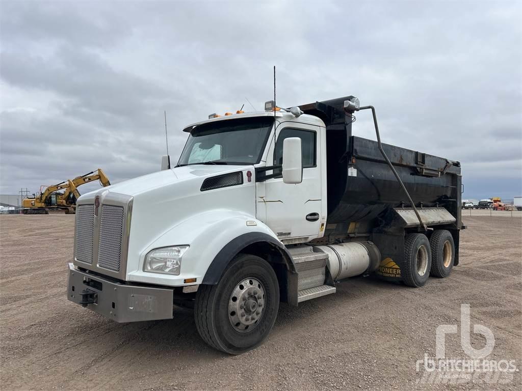 Kenworth T880 Savivarčių priekabų vilkikai