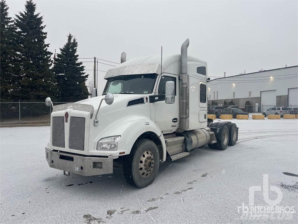 Kenworth T880 Naudoti vilkikai
