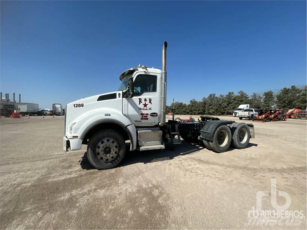 Kenworth T880 Naudoti vilkikai