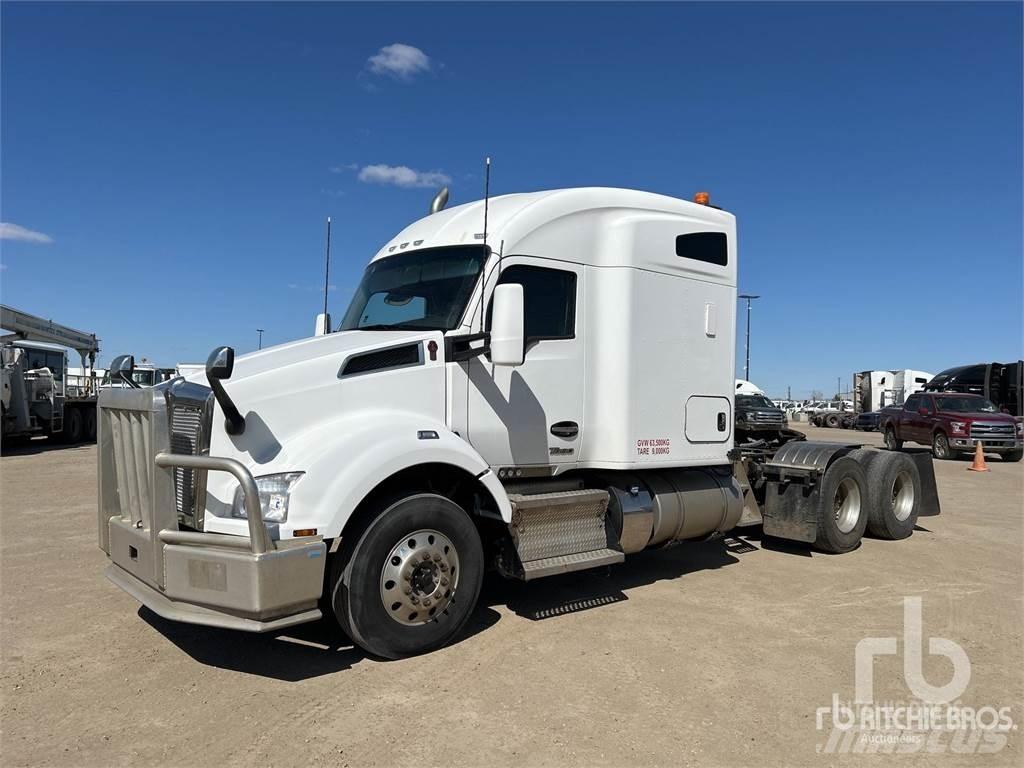Kenworth T880 Naudoti vilkikai