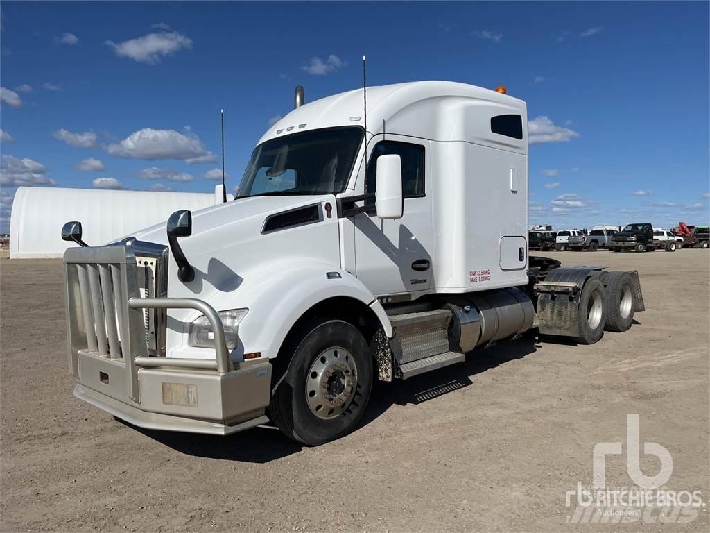Kenworth T880 Naudoti vilkikai
