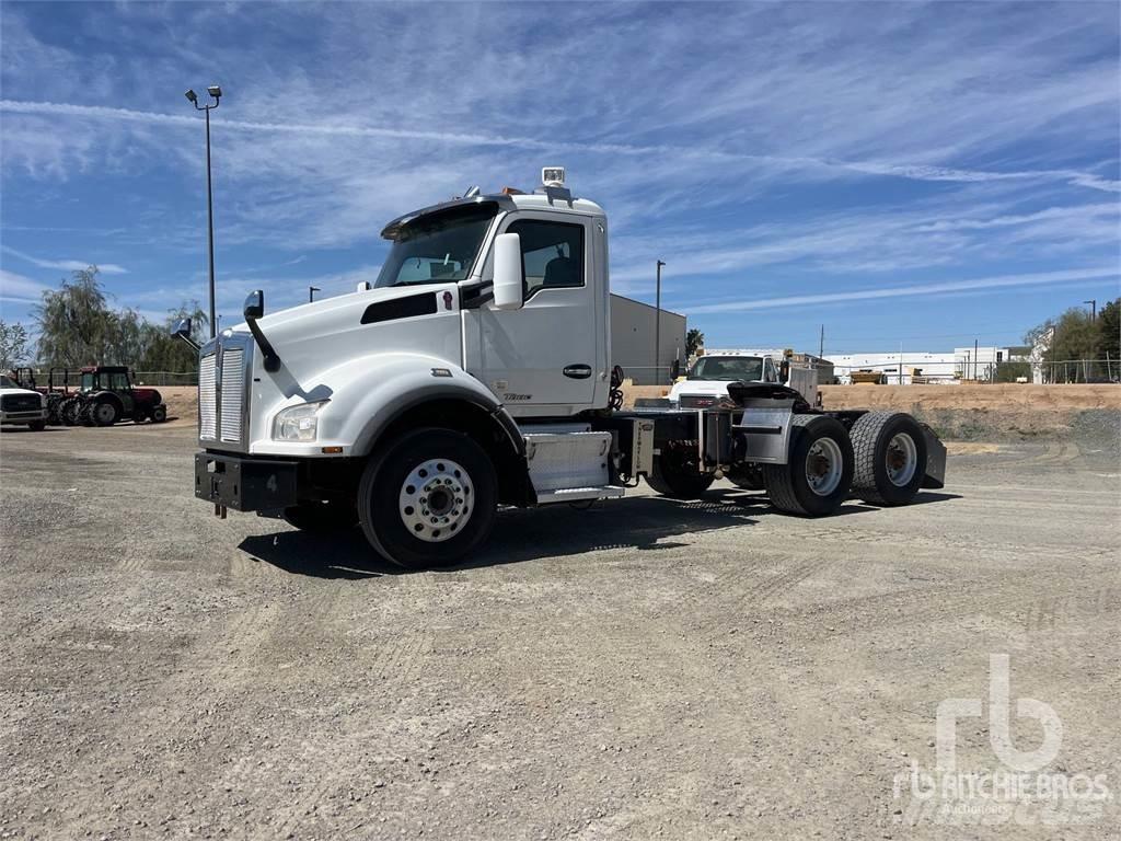 Kenworth T880 Naudoti vilkikai