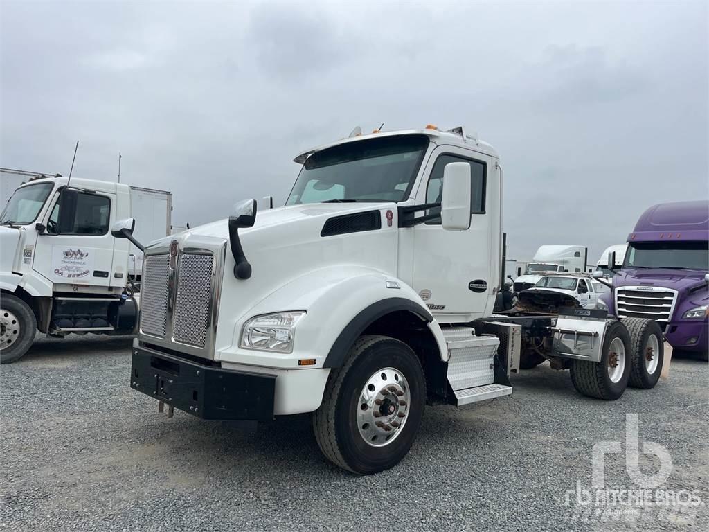 Kenworth T880 Naudoti vilkikai