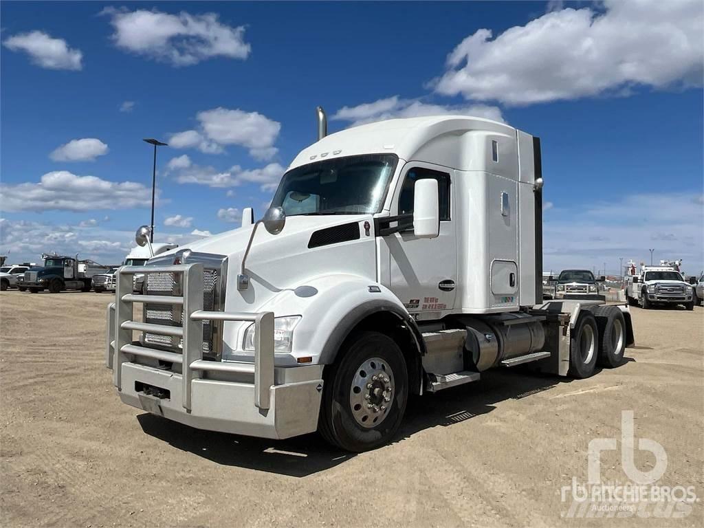 Kenworth T880 Naudoti vilkikai