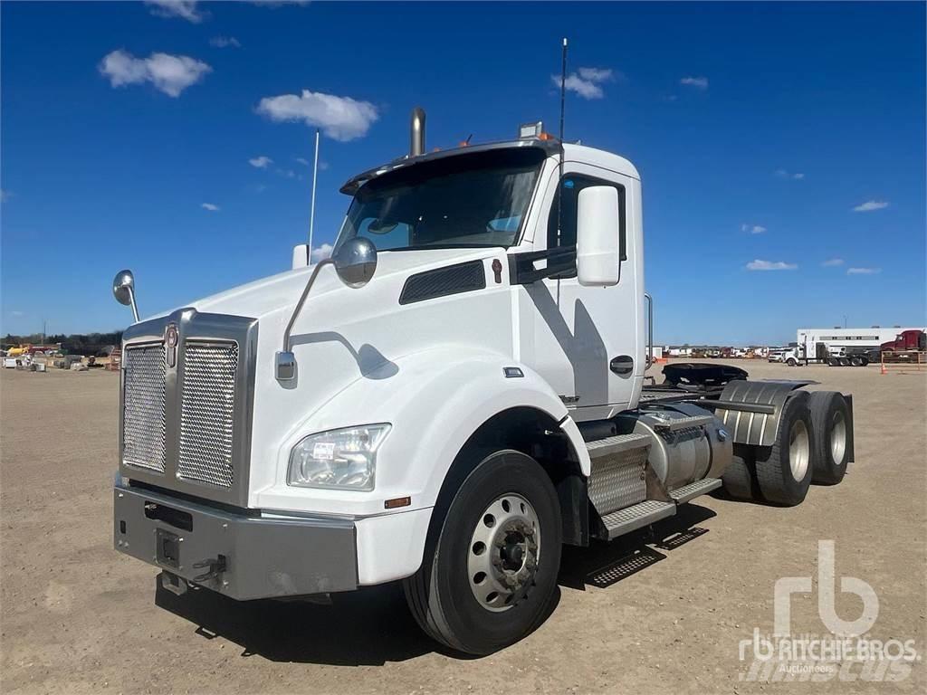 Kenworth T880 Naudoti vilkikai