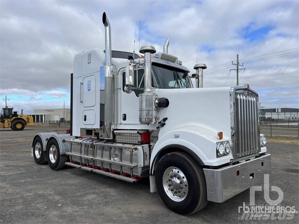 Kenworth T909 Naudoti vilkikai