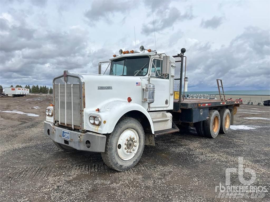 Kenworth W900 Platformos/ Pakrovimas iš šono