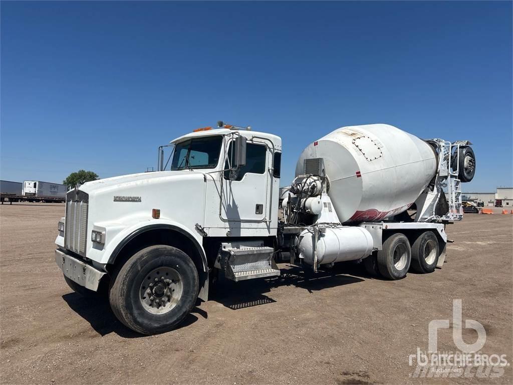 Kenworth W900 Betonvežiai