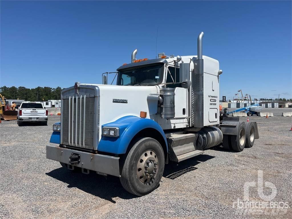 Kenworth W900L Naudoti vilkikai