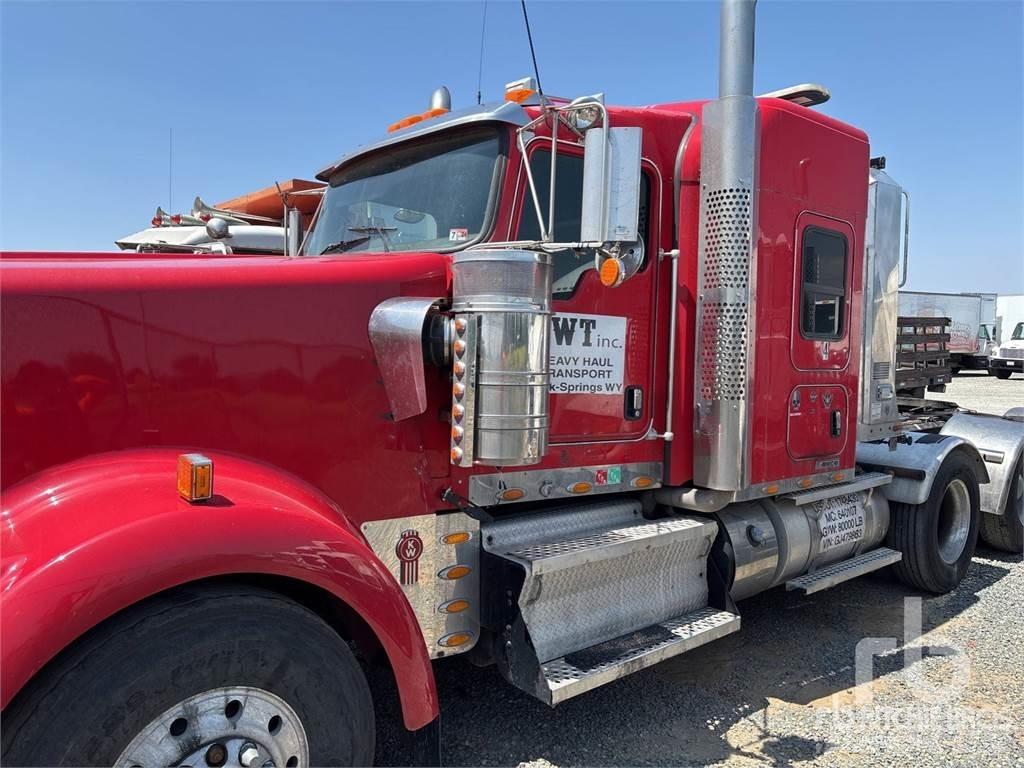 Kenworth W900L Naudoti vilkikai