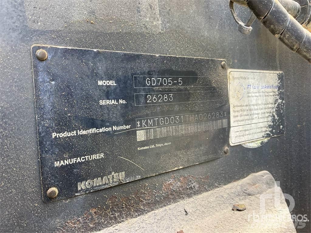 Komatsu GD705-5 Greideriai