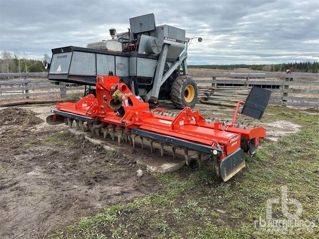 Kubota PH3001 Akėčios