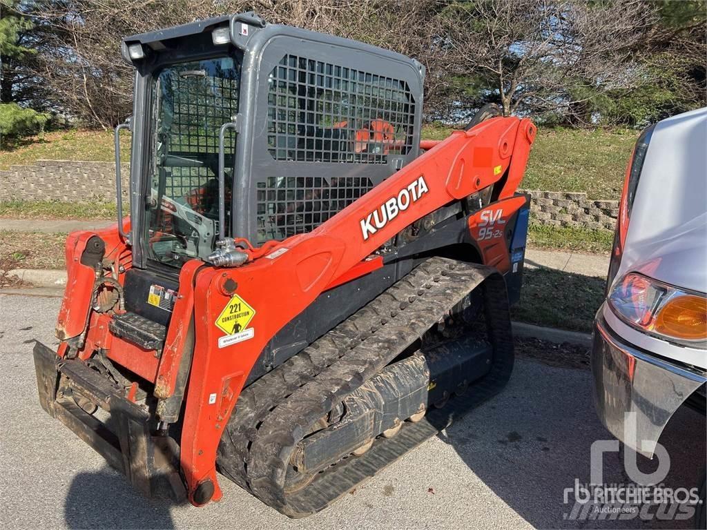 Kubota SLV95-2S Krautuvai su šoniniu pasukimu