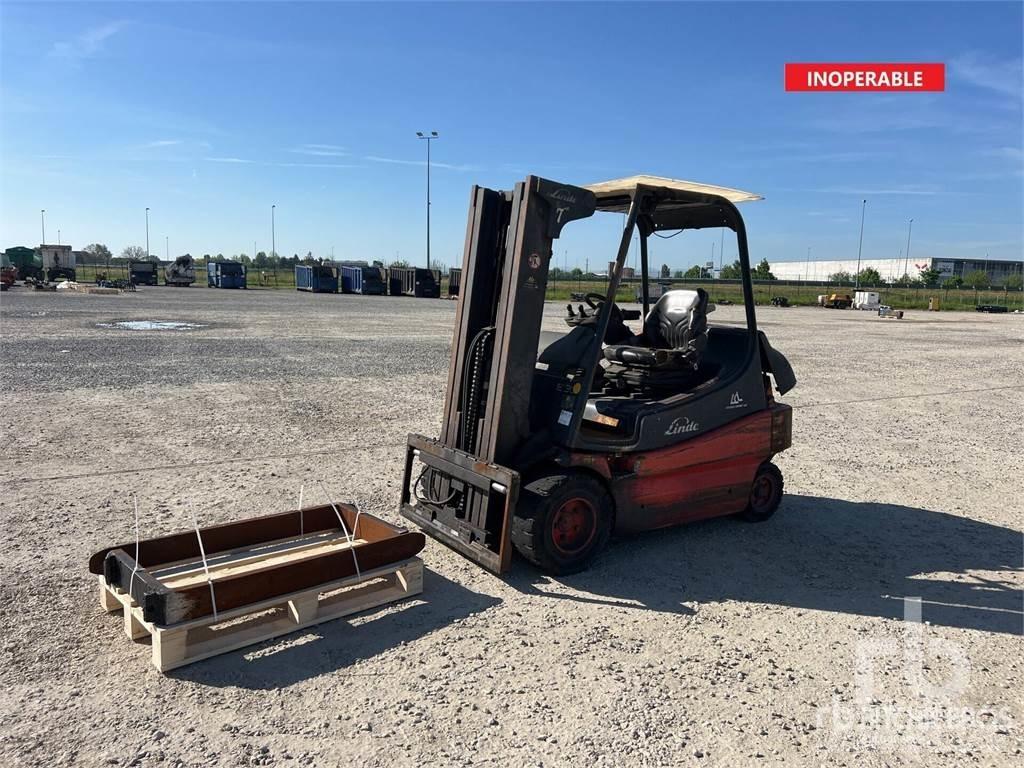 Linde E30 Elektriniai šakiniai krautuvai