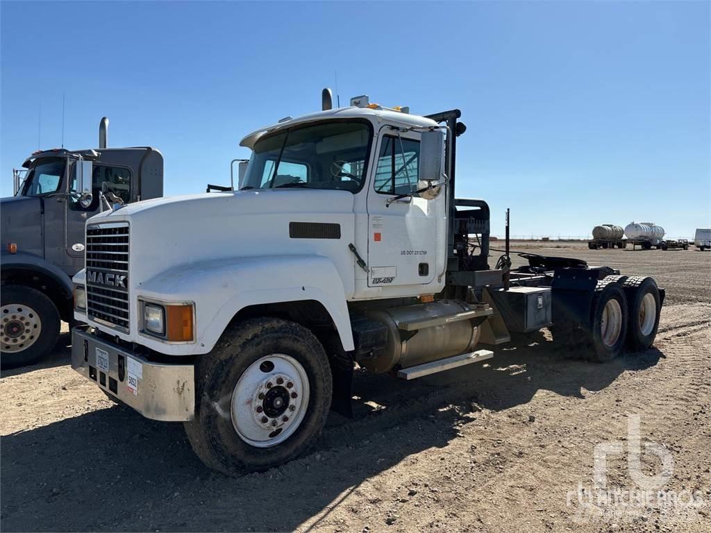 Mack CH613 Platforminiai/Gerviniai sunkvežimiai