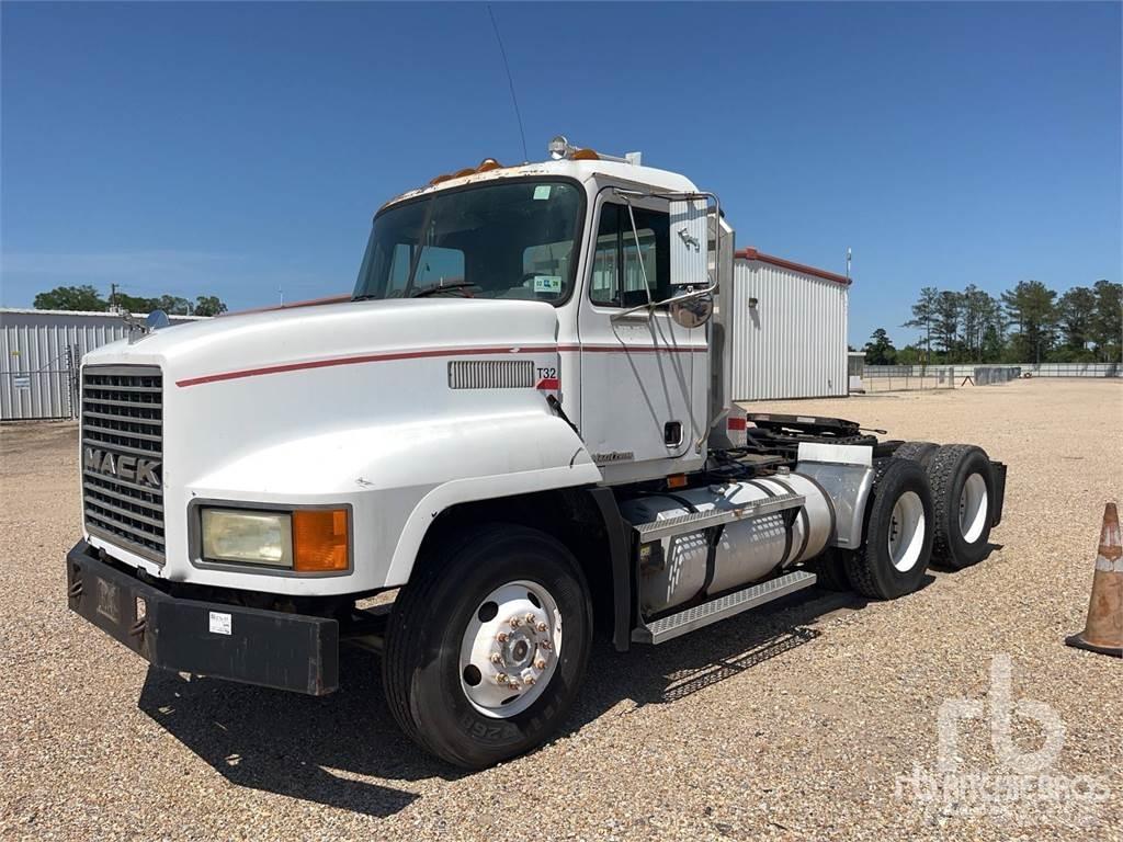 Mack CH613 Naudoti vilkikai