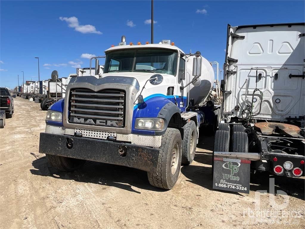 Mack CPT713 Betonvežiai