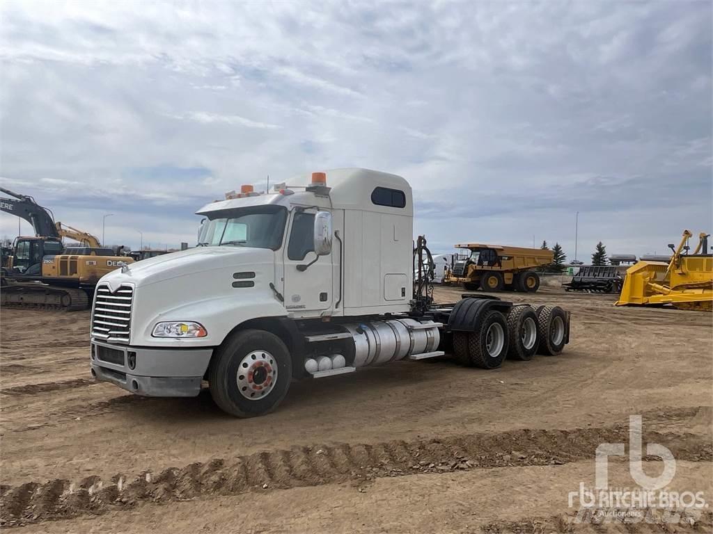 Mack CXU614 Naudoti vilkikai