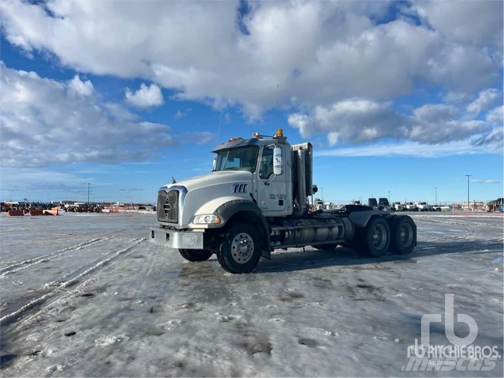 Mack GRANITE Naudoti vilkikai