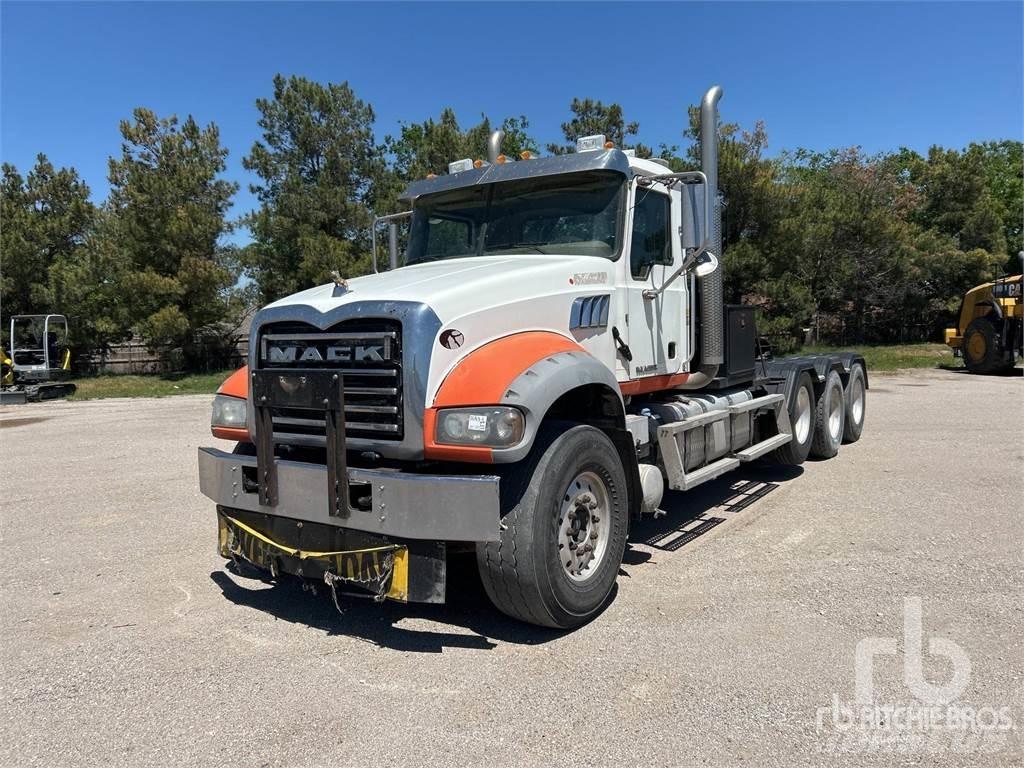Mack GU713 Platforminiai/Gerviniai sunkvežimiai