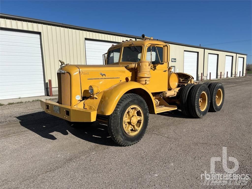Mack LHSW Naudoti vilkikai