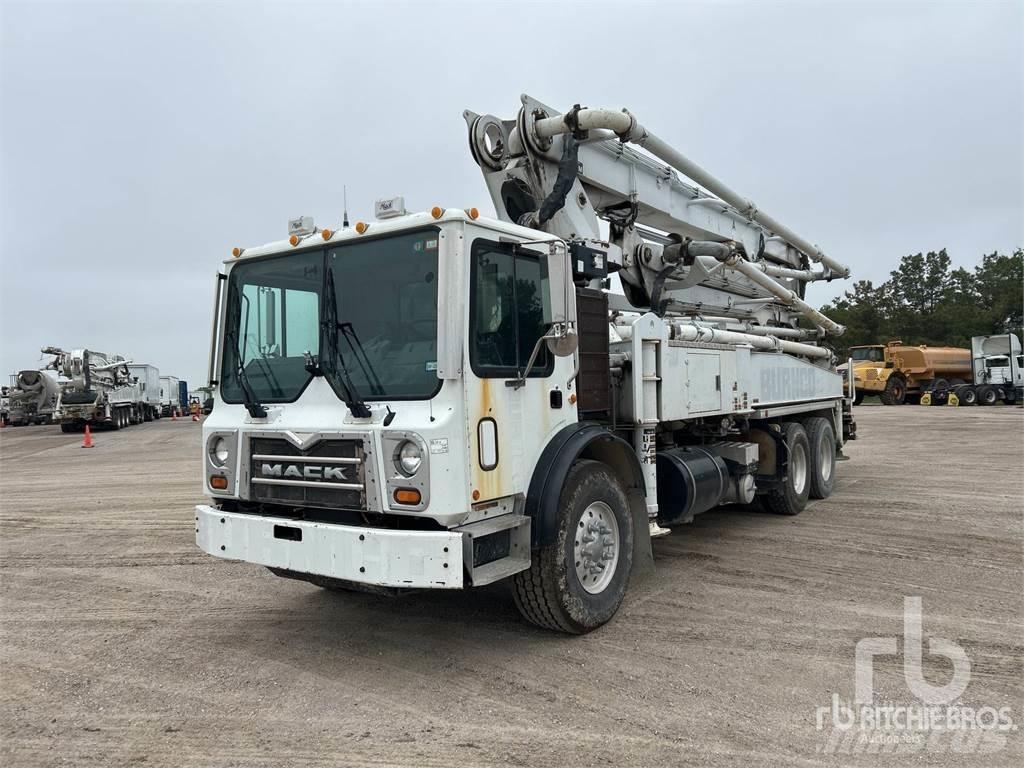 Mack MRU613 Betonvežiai