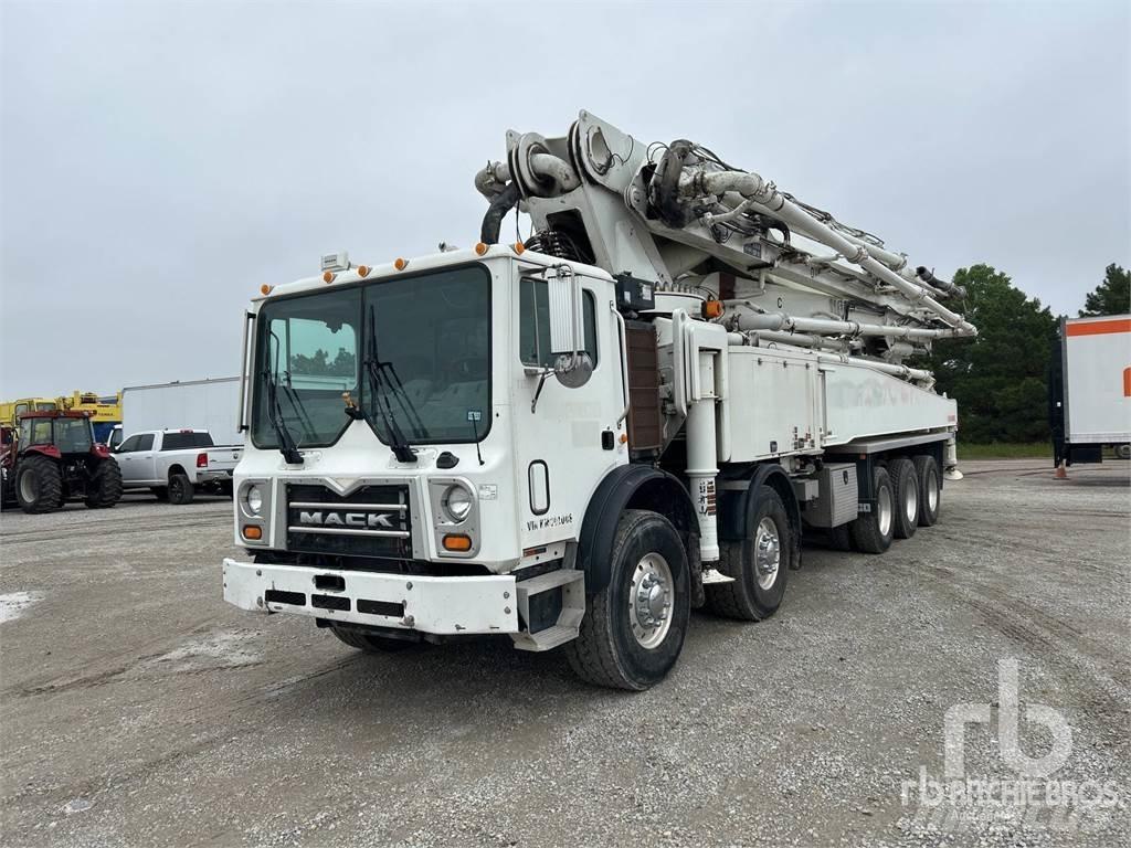 Mack MRU613 Betonvežiai