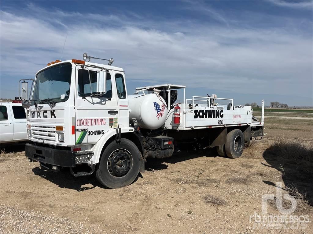 Mack MS200 Betonvežiai