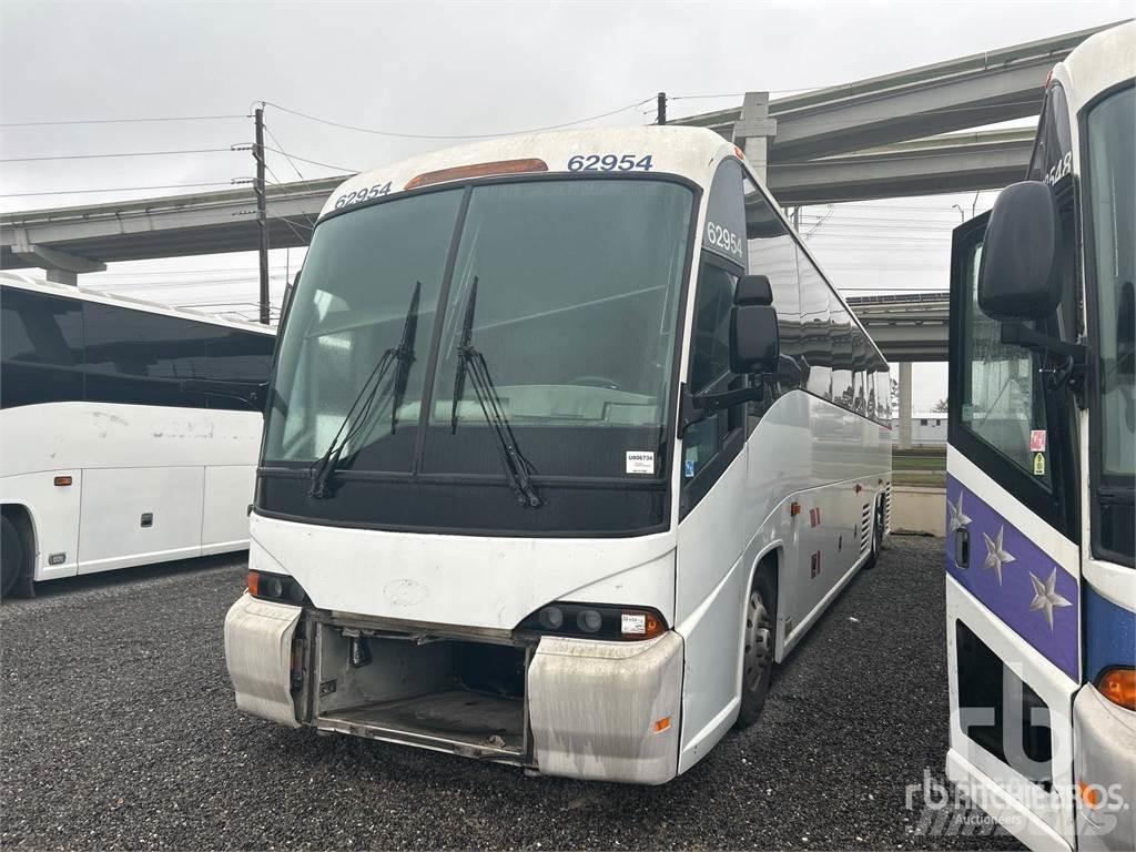 MCI J4500 Keleiviniai autobusai