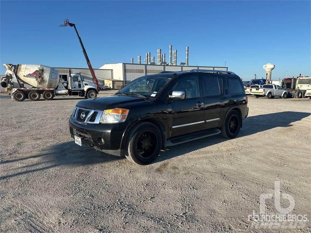 Nissan ARMADA Pikapai / Bortiniai sunkvežimiai