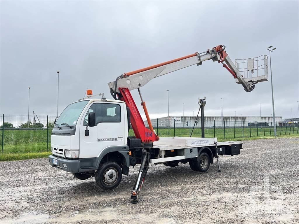 Nissan CABSTAR Ant priekabų montuojamos kėlimo platformos
