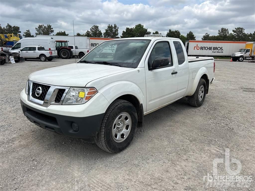 Nissan FRONTIER Pikapai / Bortiniai sunkvežimiai