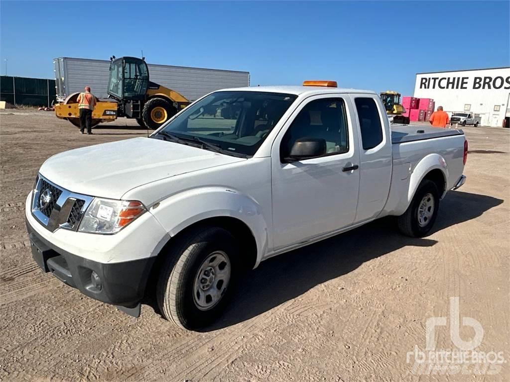 Nissan FRONTIER Pikapai / Bortiniai sunkvežimiai