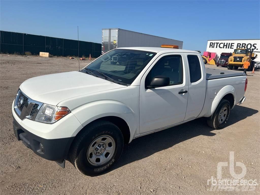 Nissan FRONTIER Pikapai / Bortiniai sunkvežimiai