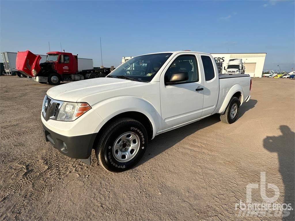 Nissan FRONTIER Pikapai / Bortiniai sunkvežimiai
