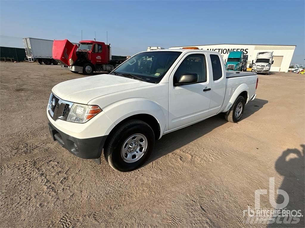 Nissan FRONTIER Pikapai / Bortiniai sunkvežimiai