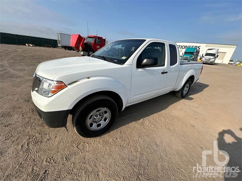 Nissan FRONTIER Pikapai / Bortiniai sunkvežimiai
