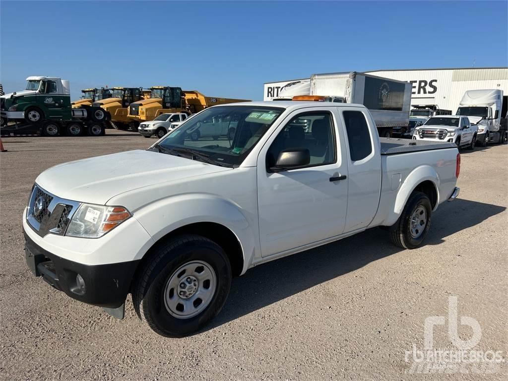 Nissan FRONTIER Pikapai / Bortiniai sunkvežimiai